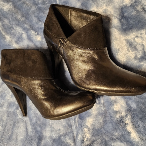 Coach Annika Heeled Leather Ankle Bootie A3506 Fold-Over Suede Cuff 8.5B - Picture 7 of 7